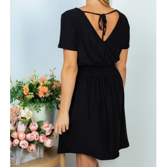 Black Dress - Picture 4 of 5